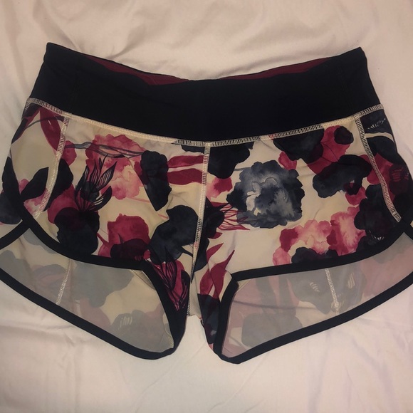 Lululemon Speed Up Short - Picture 1 of 2